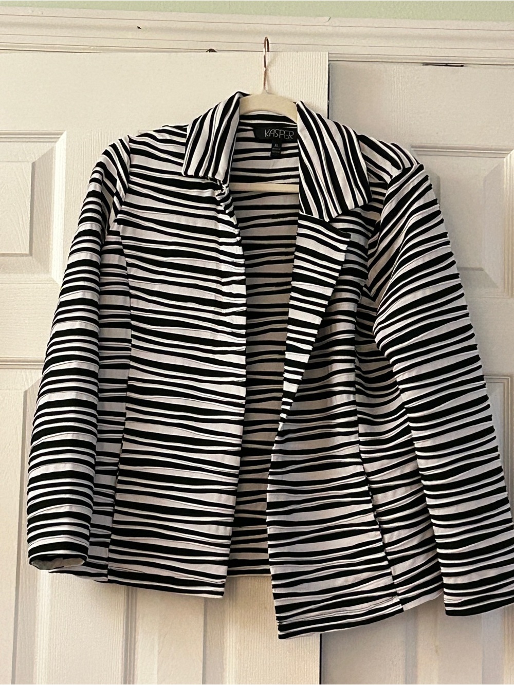 Kasper Woman's Blazer Jacket Size XL Extra Large Black White Zebra Animal Print